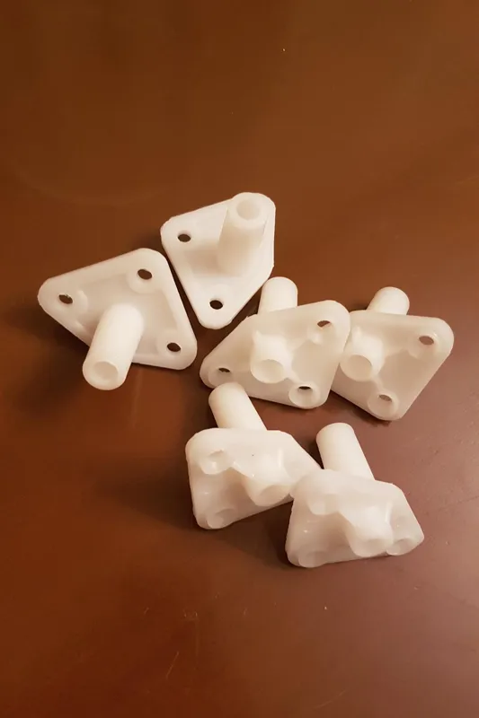 پایه پلاستیکی زیر بازو برف پاکن نیسان