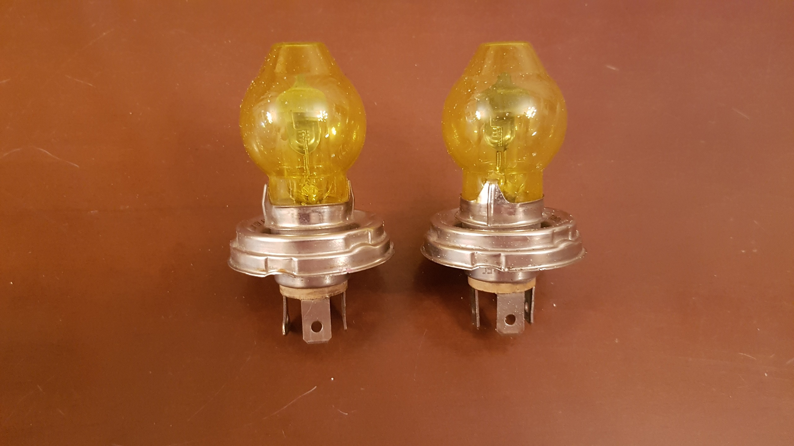 لامپ آنتیک تنگ اسرامTUNGSRAM با حباب اصلی آلمان