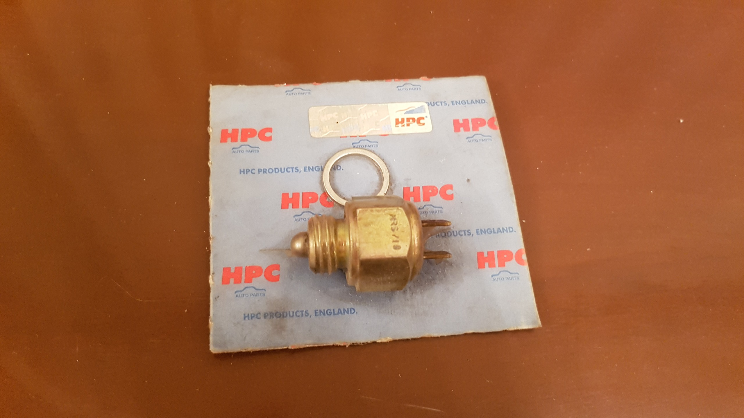 فشنگی دنده عقب اصلی وانت پیکان آردی روآ