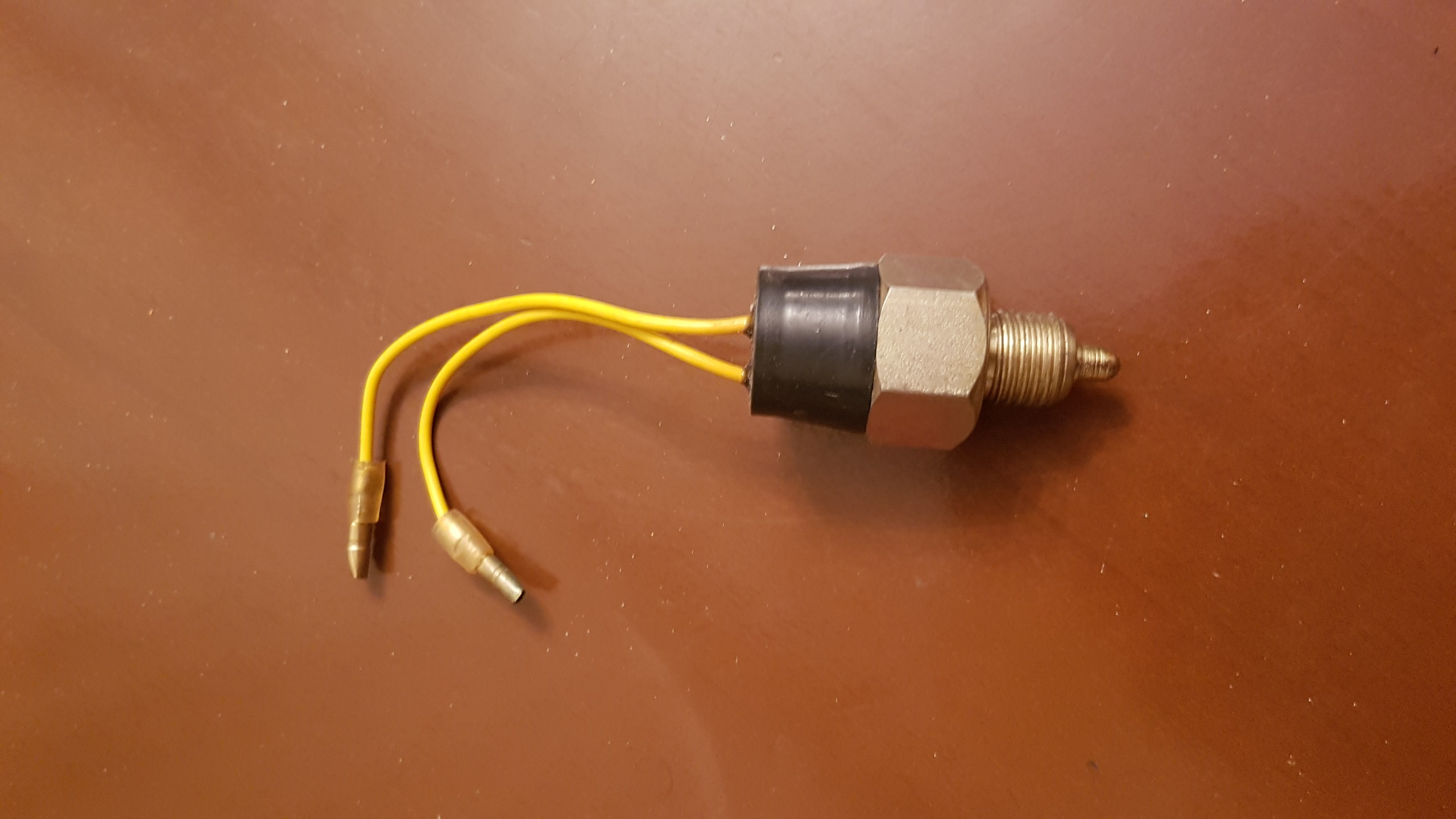 فشنگی استپ دنده عقب نیسان شرکتی