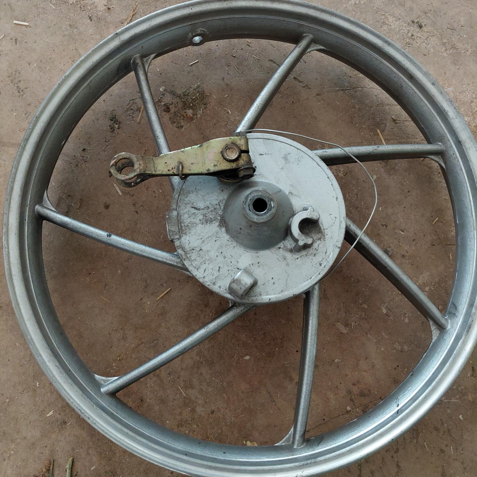 رینگ اسپرت، چرخ جلو موتور سیکلت برقی با متعلقات