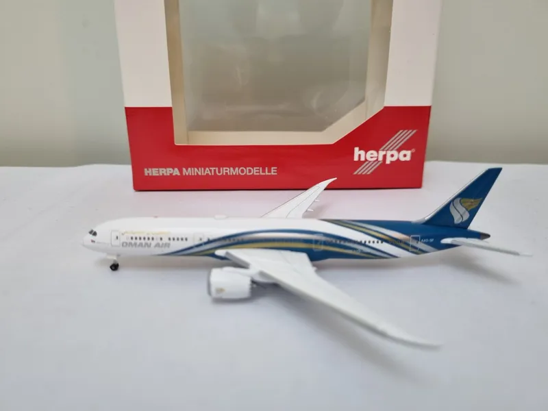 ماکت هواپیما بوئینگ 9-787 Oman Air مقیاس 1 500