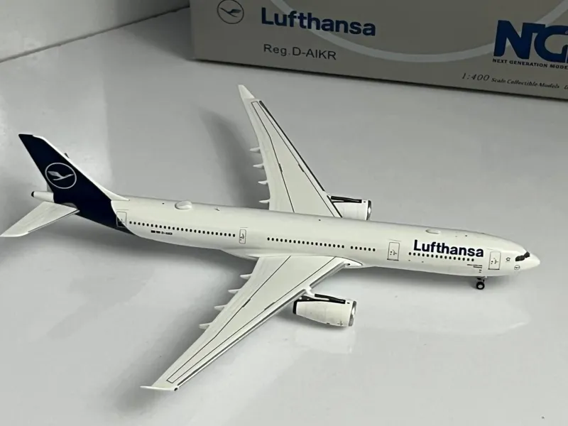 ماکت هواپیما ایرباس 330 لوفتهانزا 1/400