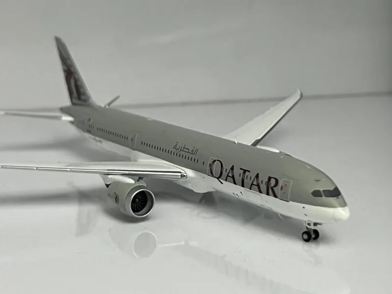ماکت هواپیما بوئینگ 9-787 قطر مقیاس 1/400