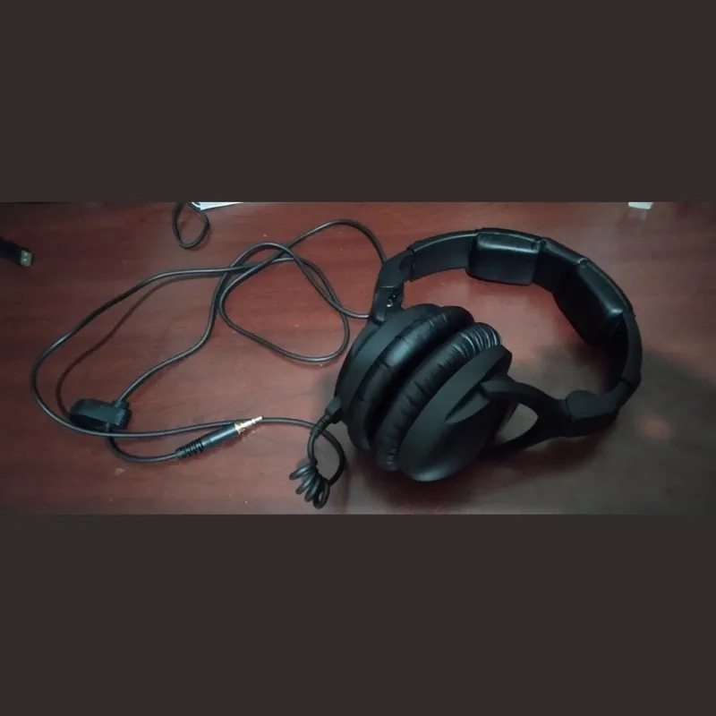 هدفون سنهایزر SennheiserHD300Pro