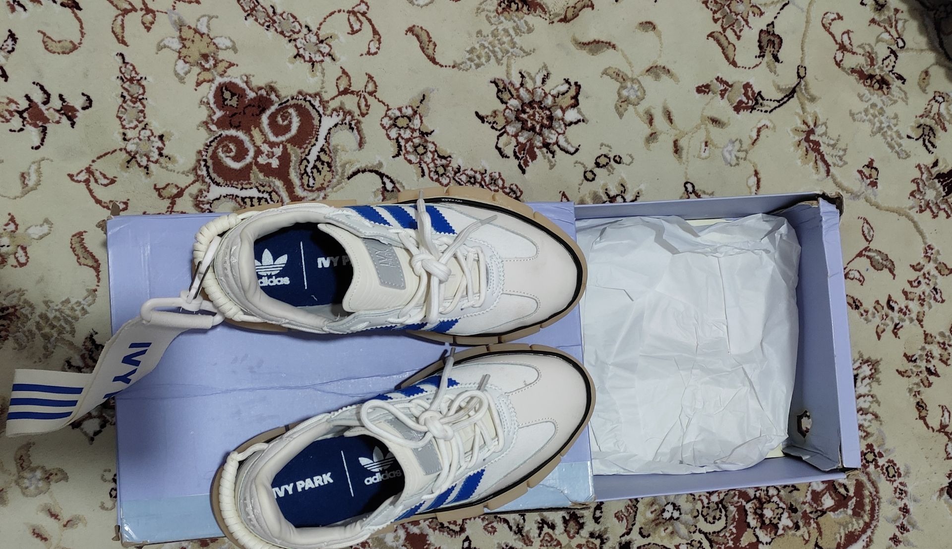 فروش کفش اصل Adidas