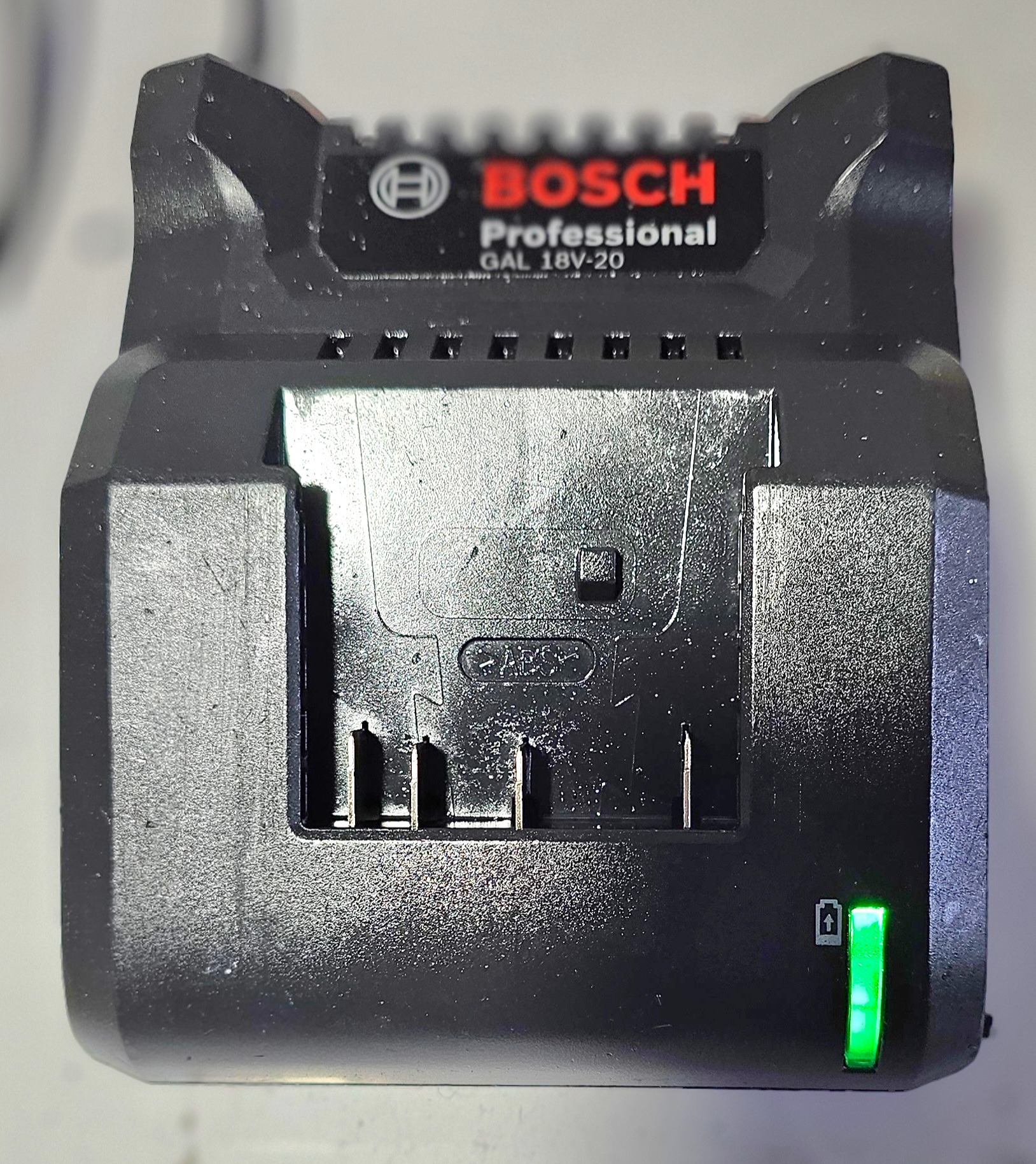 شارژر بوش مدل gal 18v-20