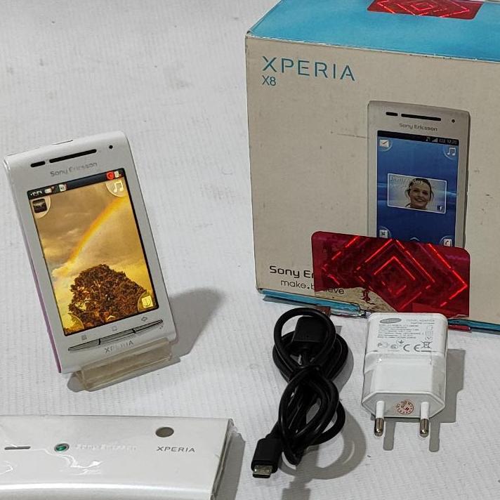 گوشی موبایل خاص سونی اریکسون XPERIA X8