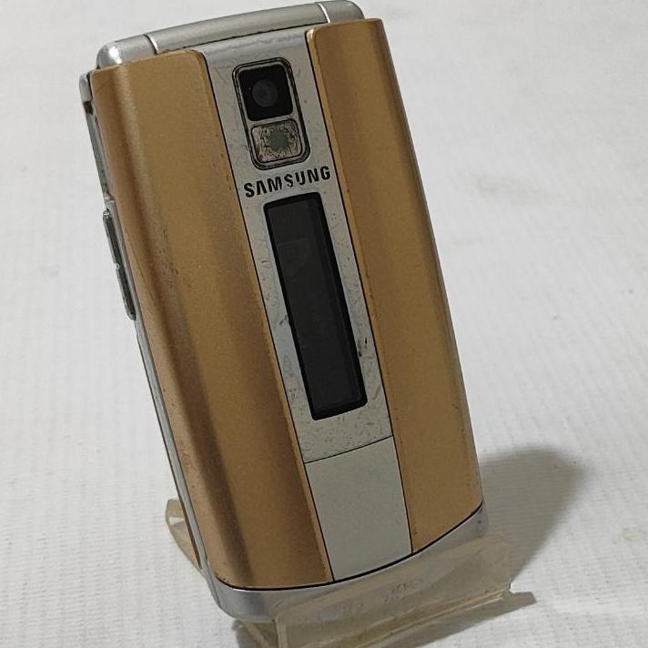 گوشی موبایل خاص و زیبا سامسونگ E 490