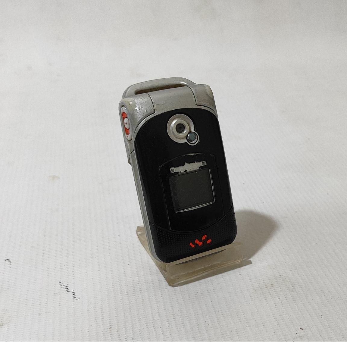 گوشی موبایل سونی اریکسون W300