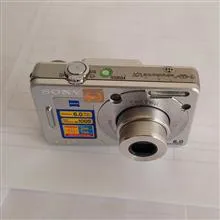دوربین عکاسی کامپکت دیجیتال سونی مدل DSC-W170 دوربین عکاسی کامپکت دیجیتال سونی مدل DSC-W170