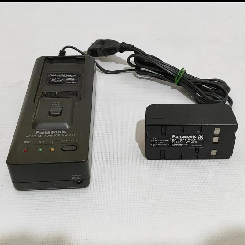 پایه شارژ و باتری دوربین پاناسونیک