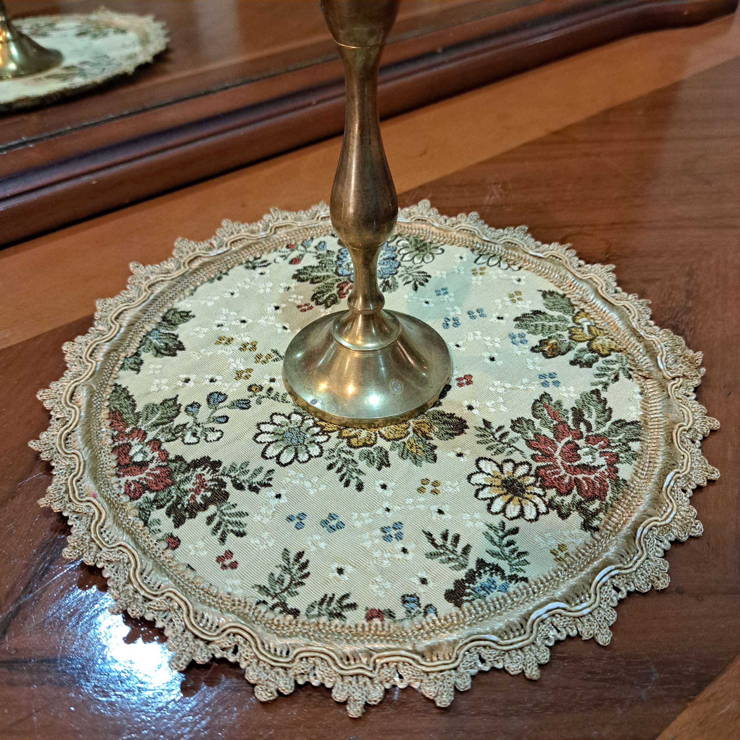 موتیف رومیزی خارجی