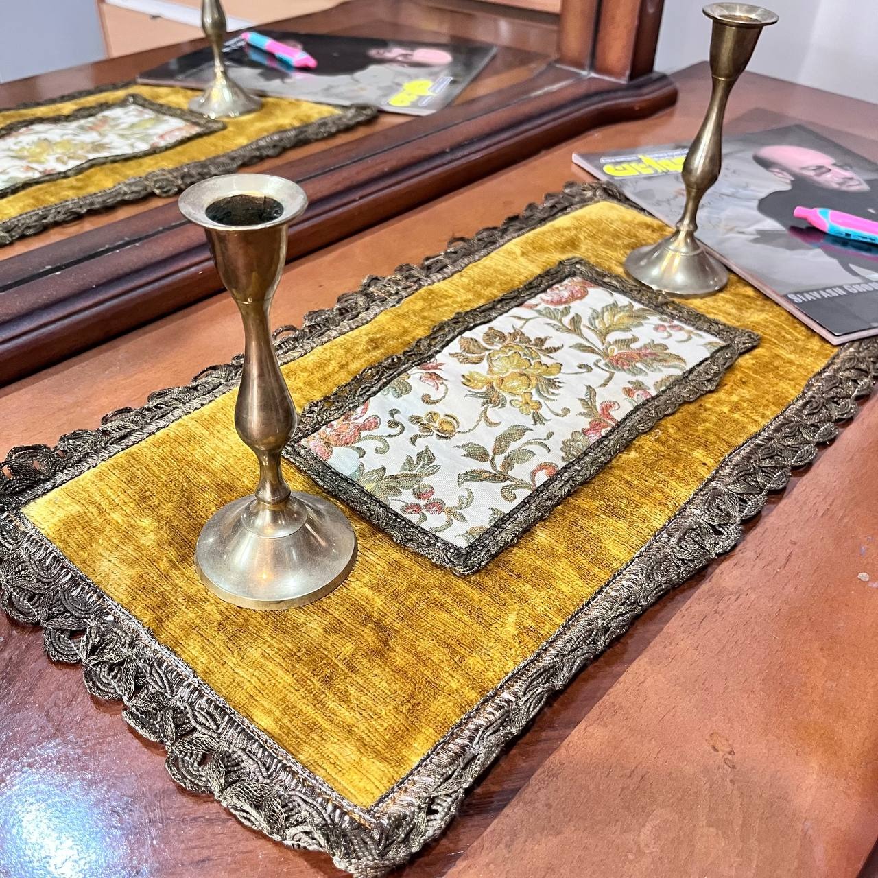 رومیزی مخمل قدیمی خارجی
