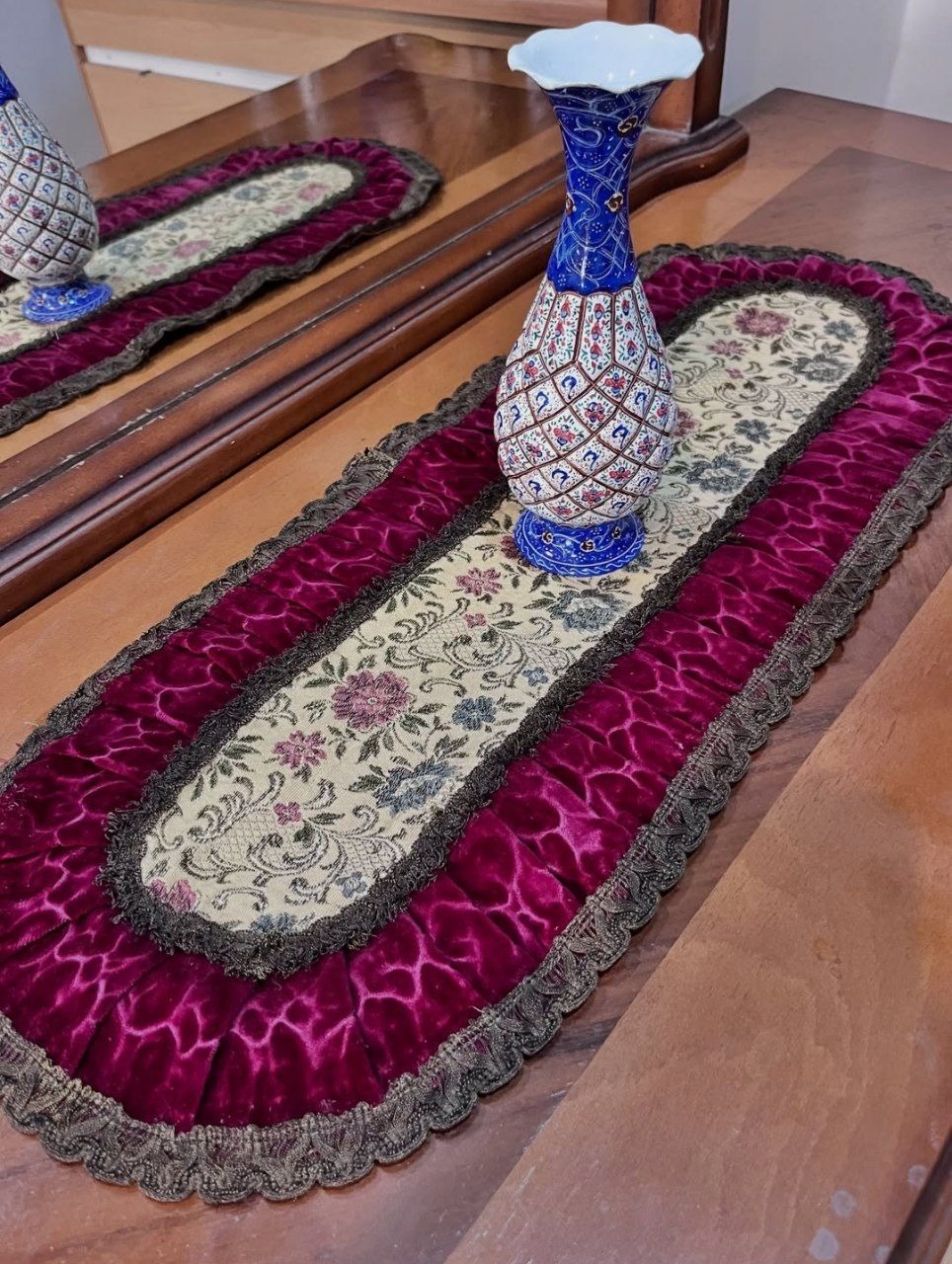 رومیزی مخمل قدیمی خارجی