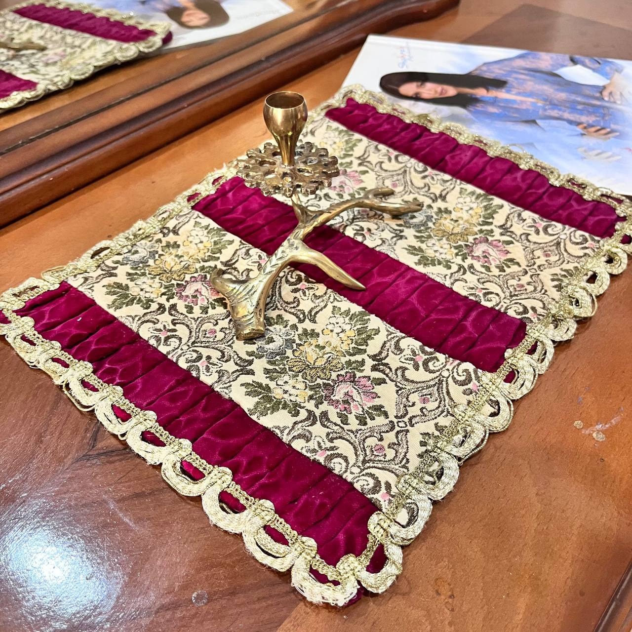 رومیزی مخمل قدیمی خارجی