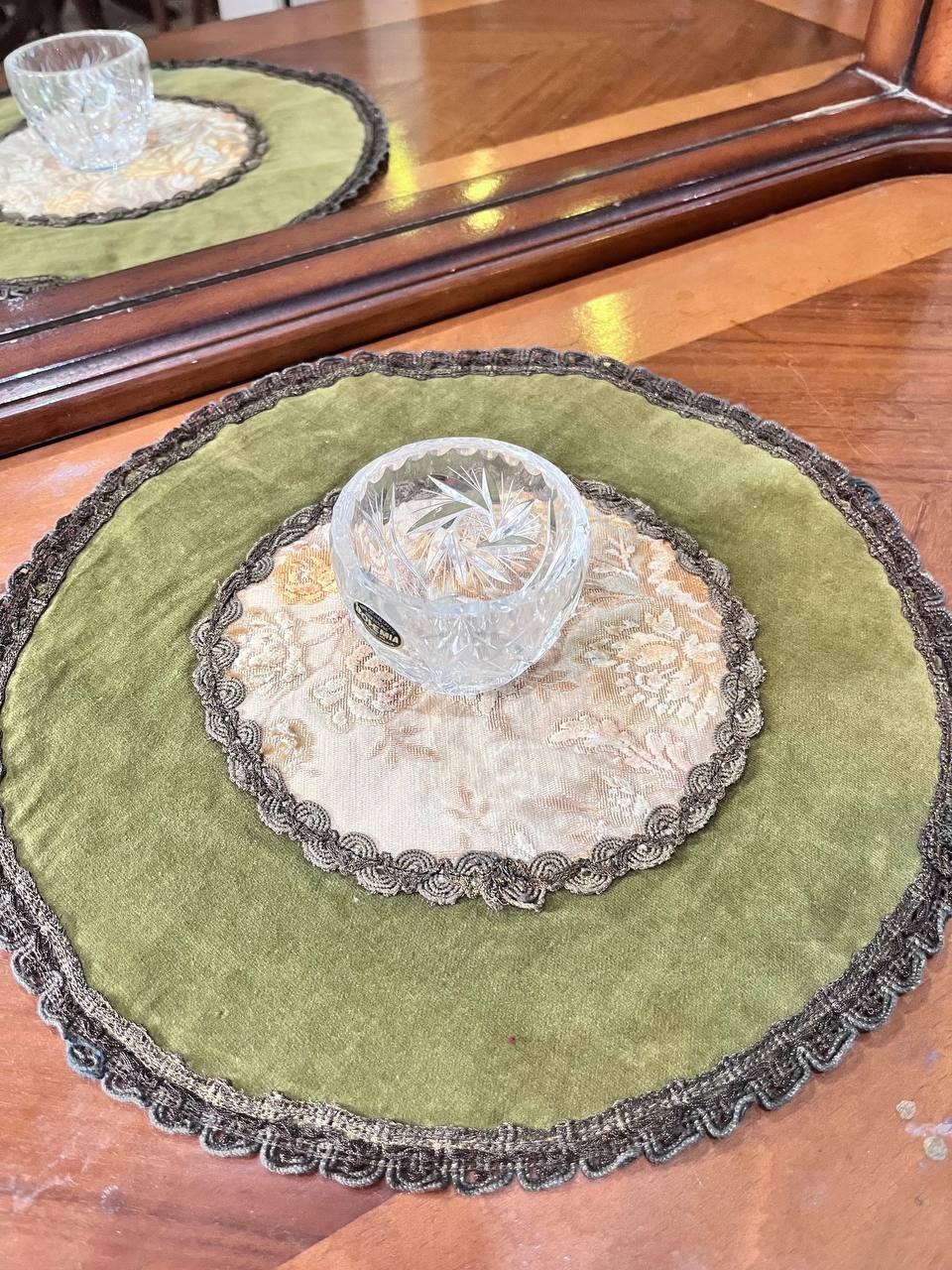 رومیزی  مخمل قدیمی خارجی