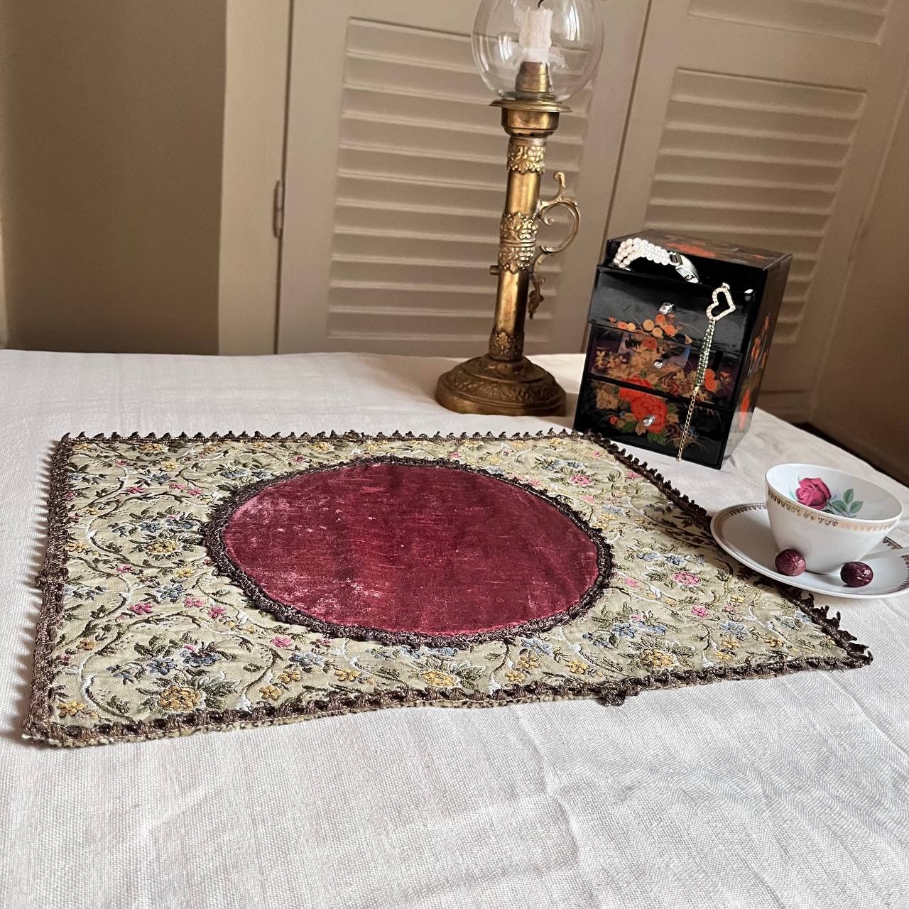 رومیزی قدیمی خارجی