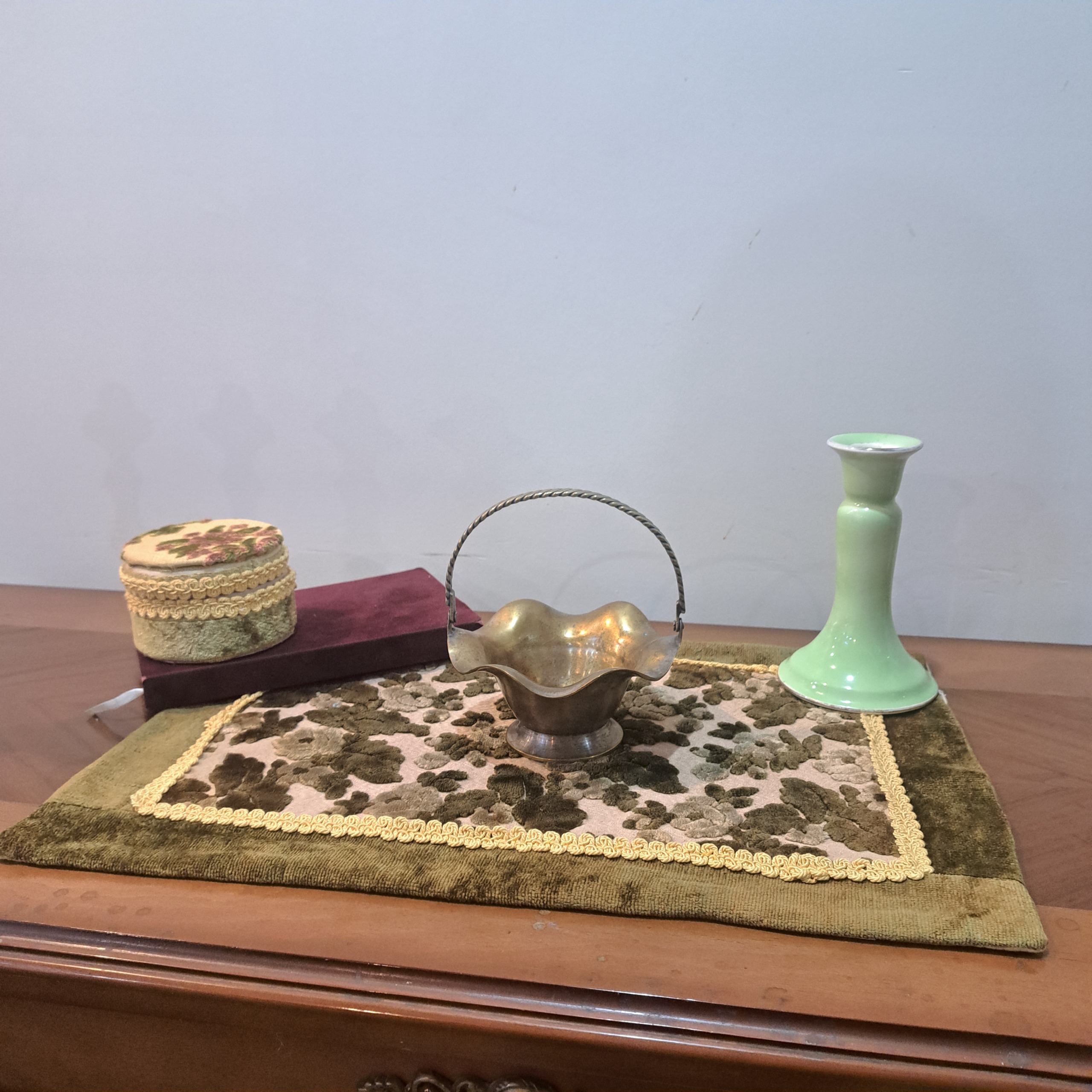 رومیزی مخمل خارجی