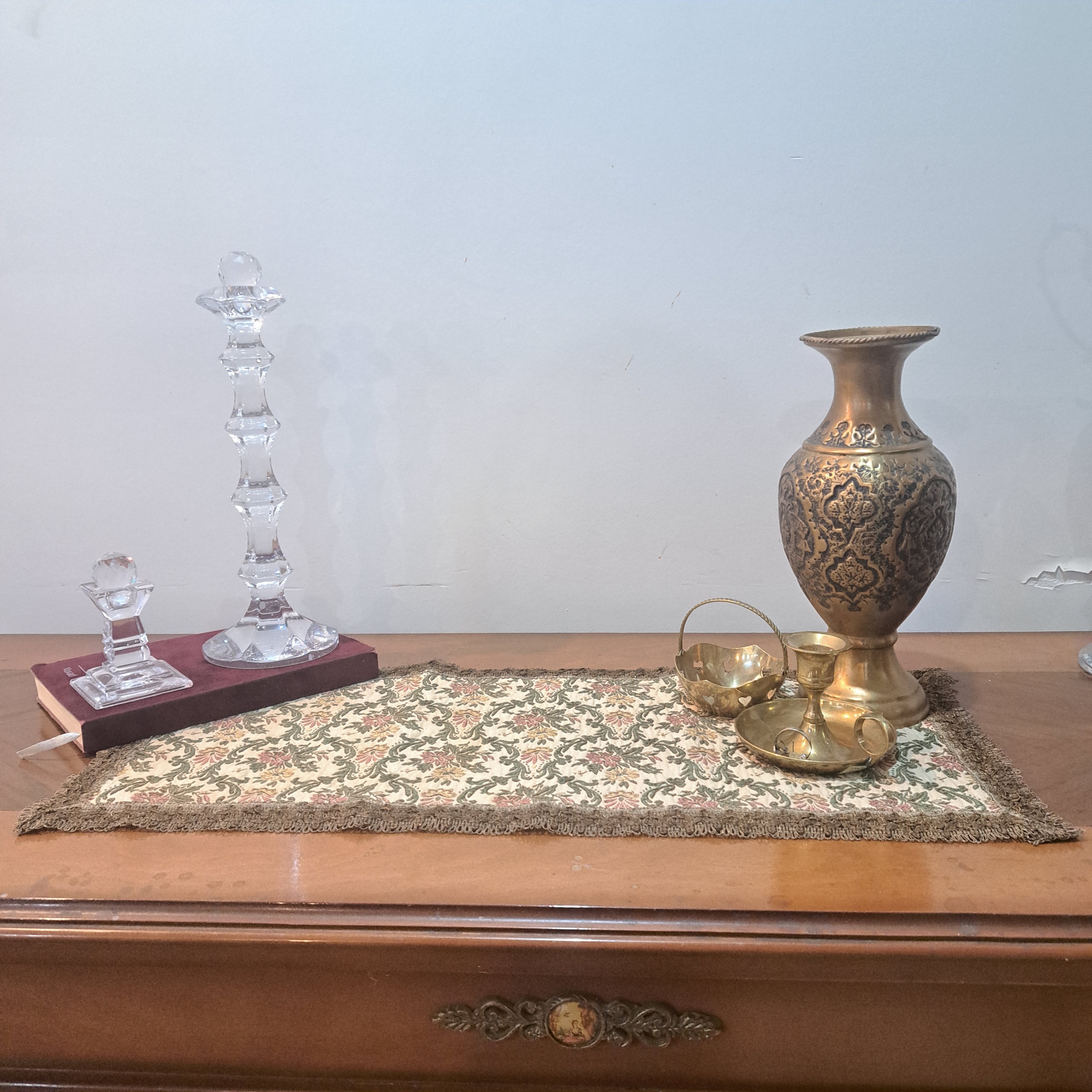 رومیزی خارجی کارکرده