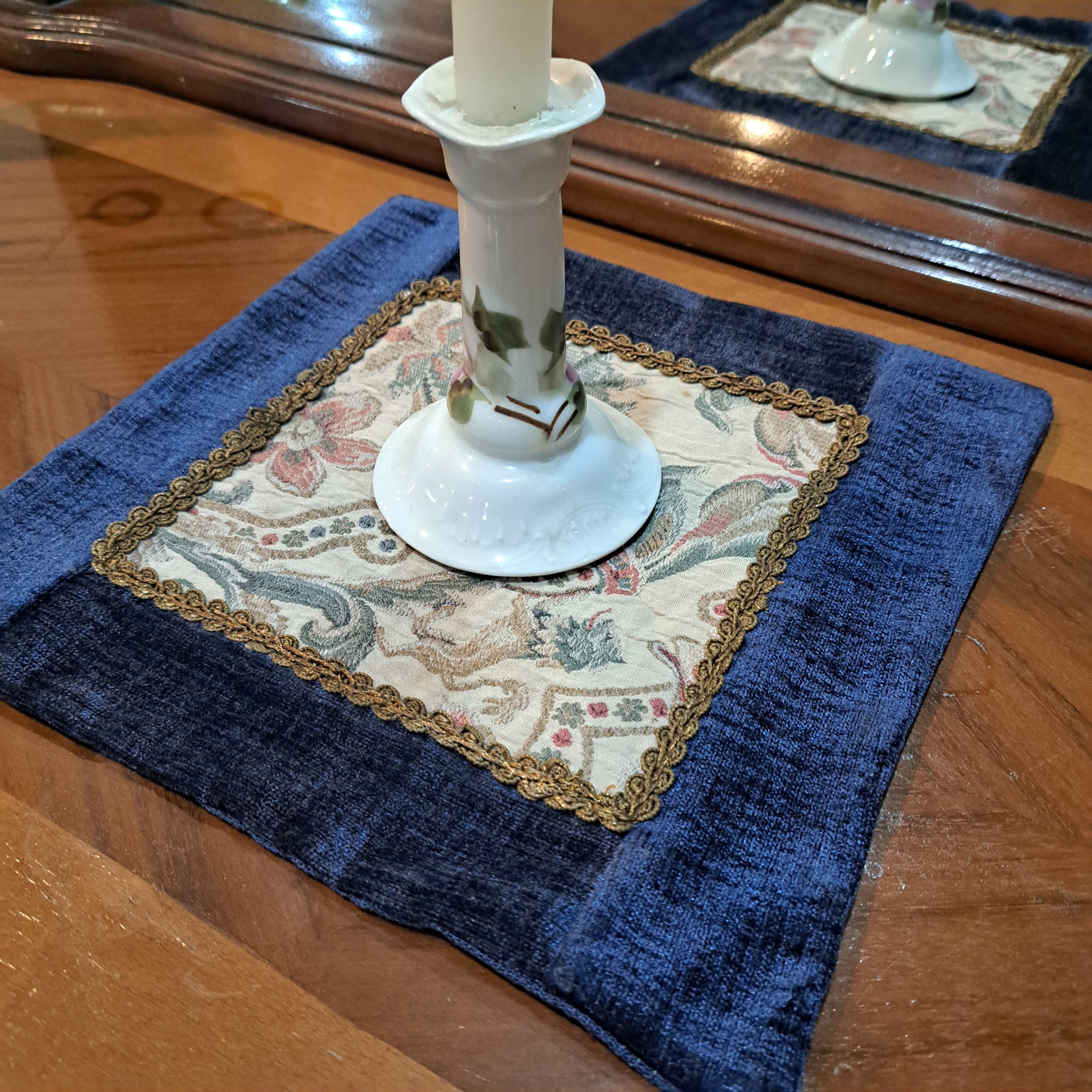 موتیف ،روی عسلی ،رومیزی