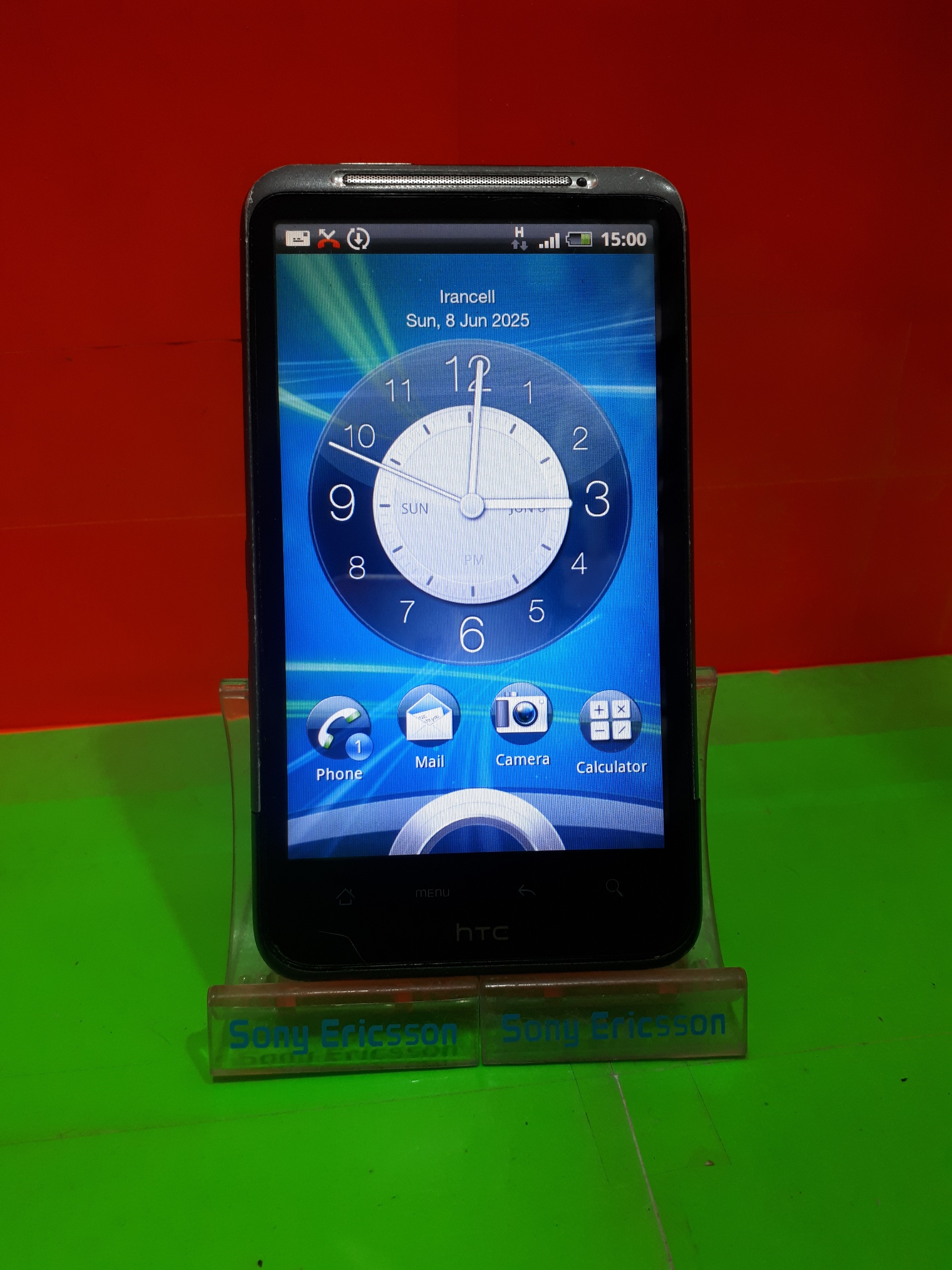 گوشی htcمدل HDکمیباب و کلکسیونی