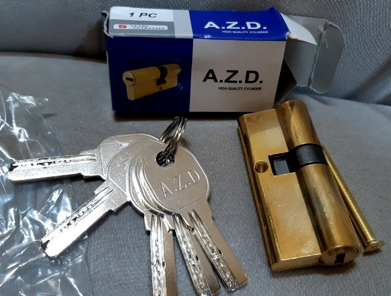 مغزی قفل 7 سانتی5کلیده A.Z.D با توپی برنجی