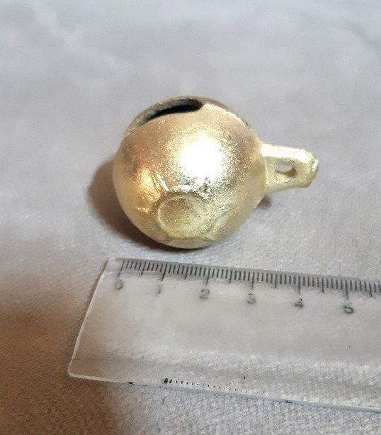 زنگوله سگ فلزی 4 سانتی با رنگ طلایی خوش صدا