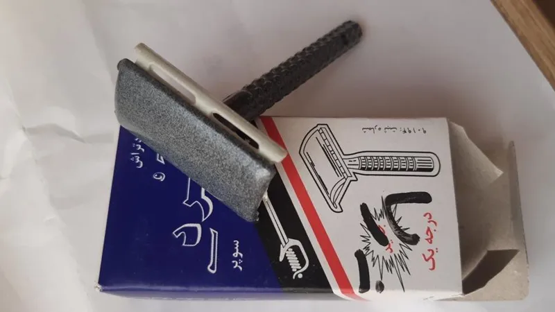 دسته تیغ یا خودتراش لرد با پوشش استاتیک سخت
