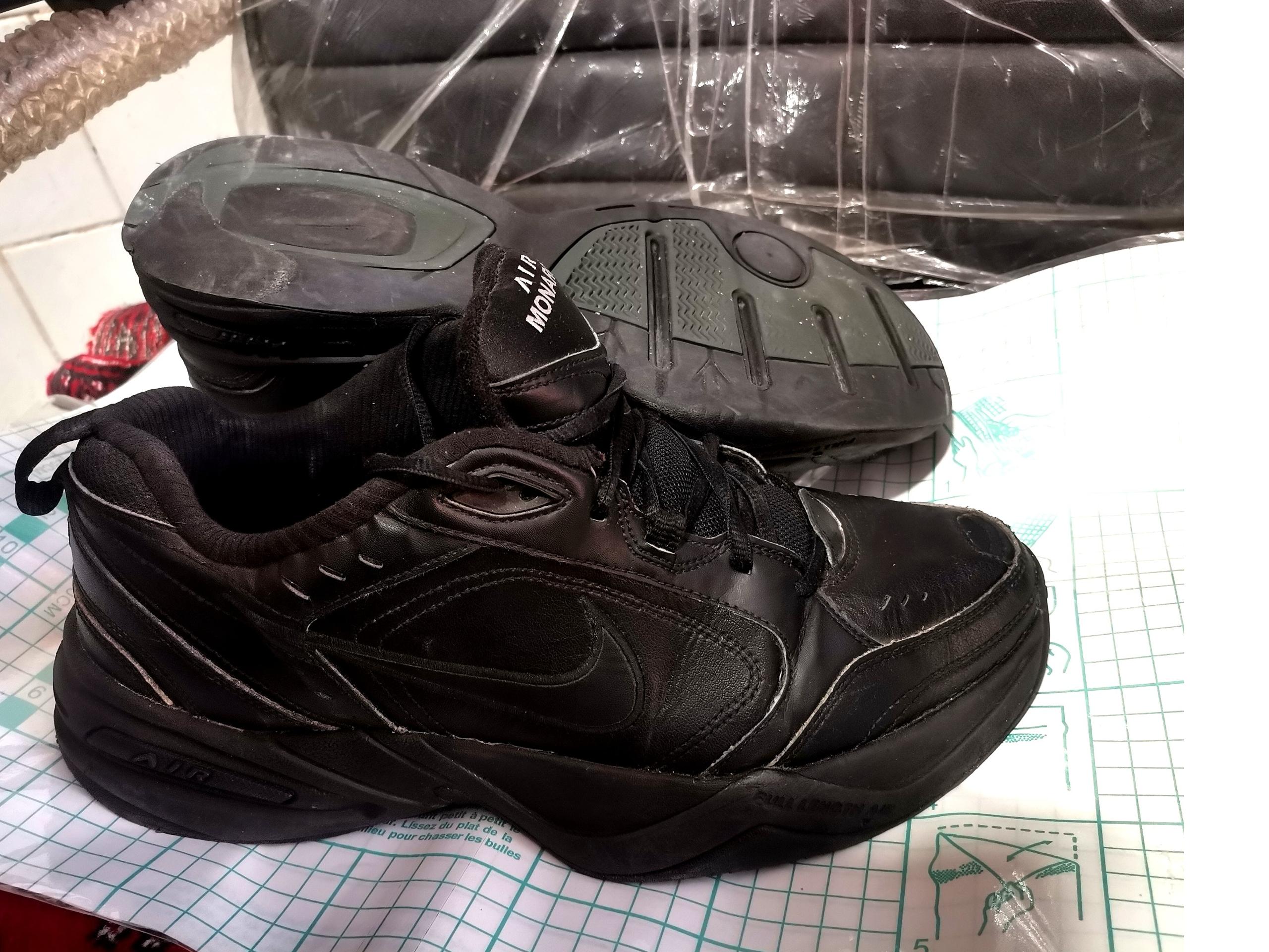 کفش کتونی تاناکورا نایک air monarch سایز 45