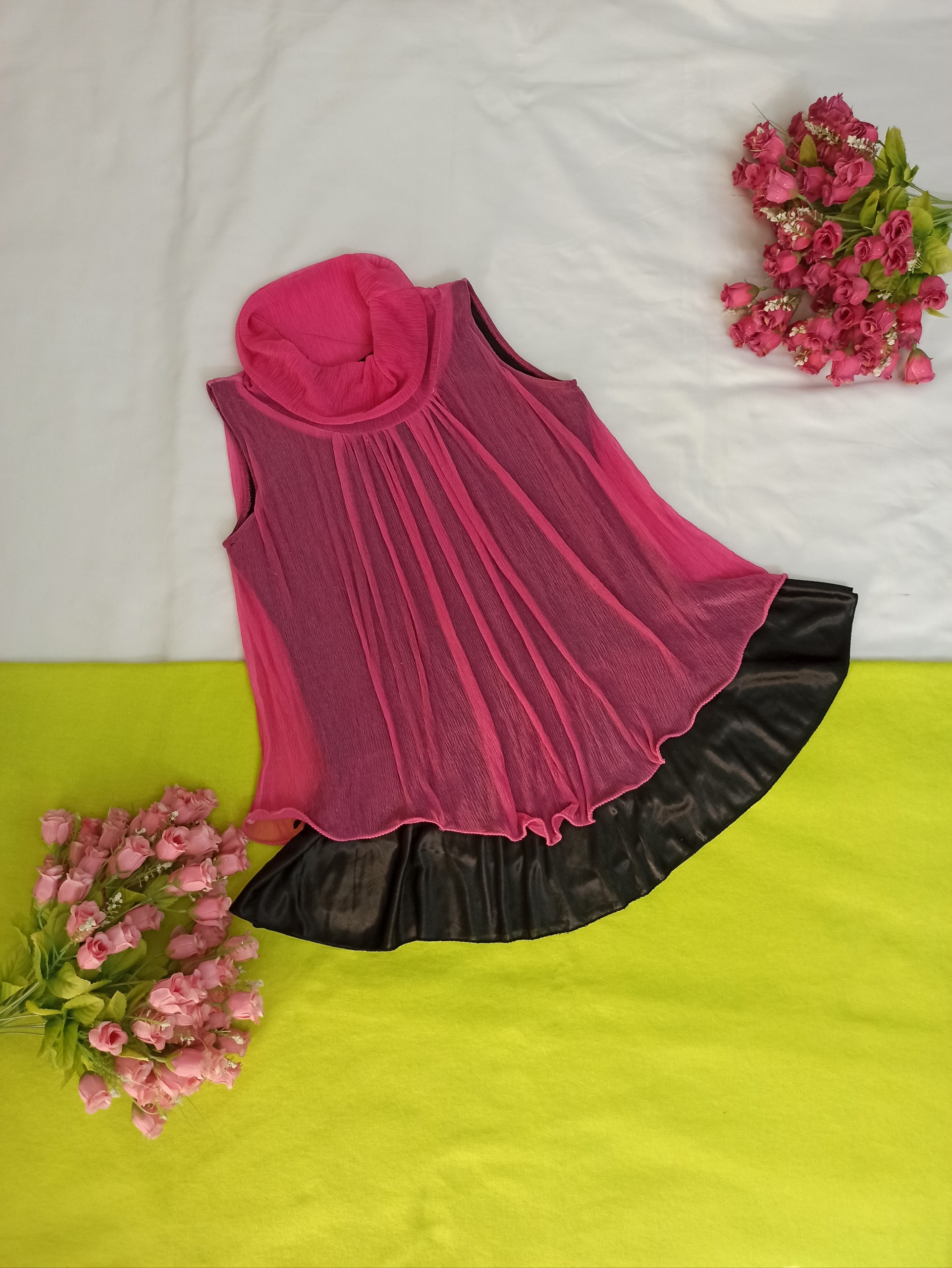 تاپ صورتی ناز