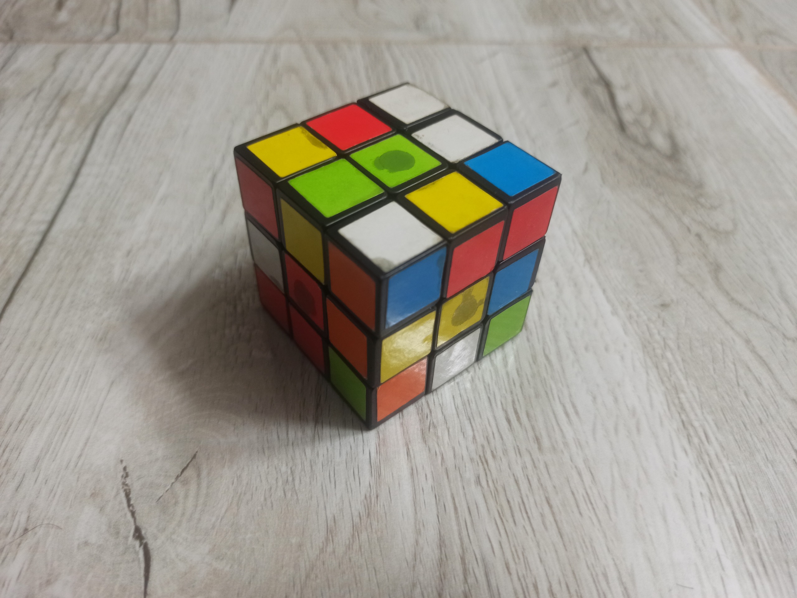 مکعب روبیک سالم