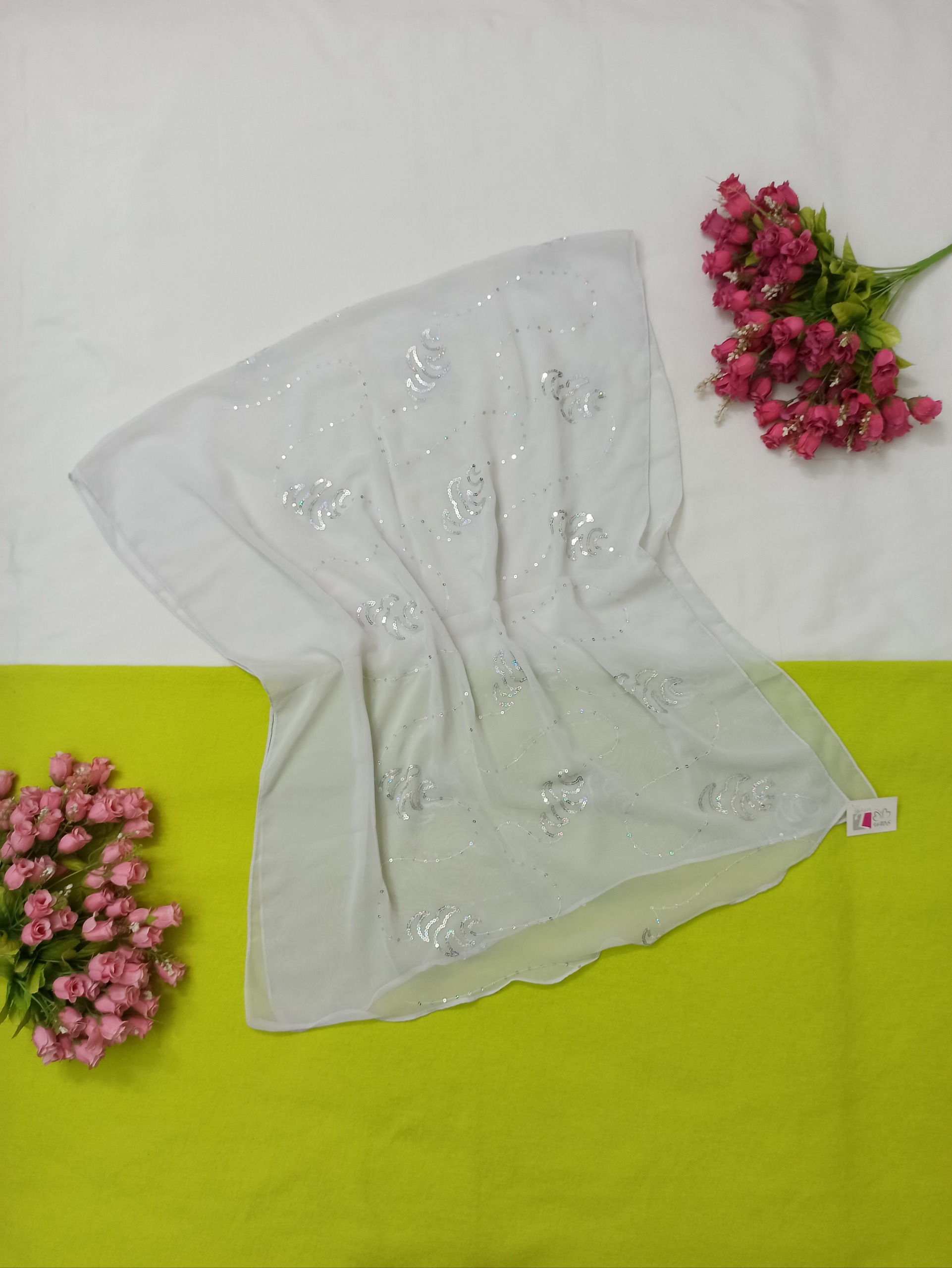 شال کرپ پولک دوزی