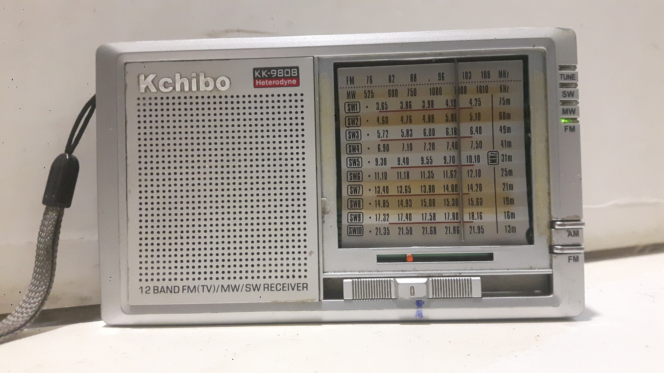 رادیو Kchibo اصلی 12 باند مدل KK_9808 توضیح دارد