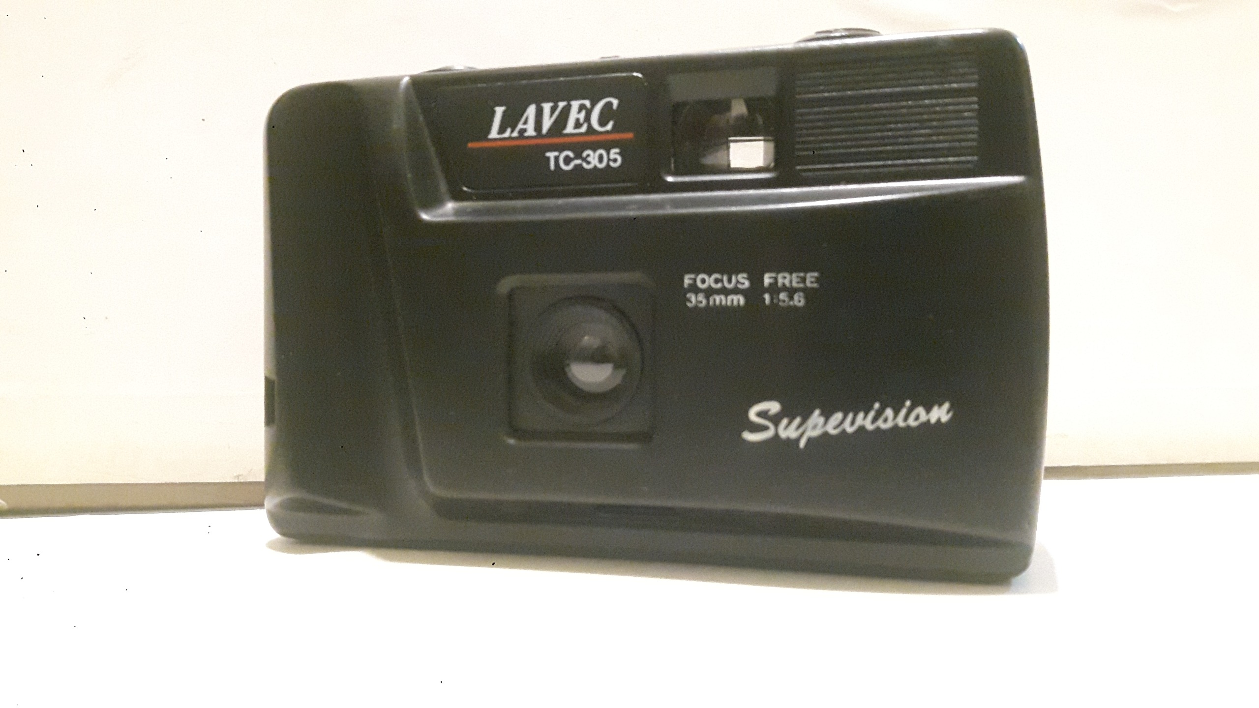 دوربین عکاسی LAVEC مدل TC_305 توضیح دارد