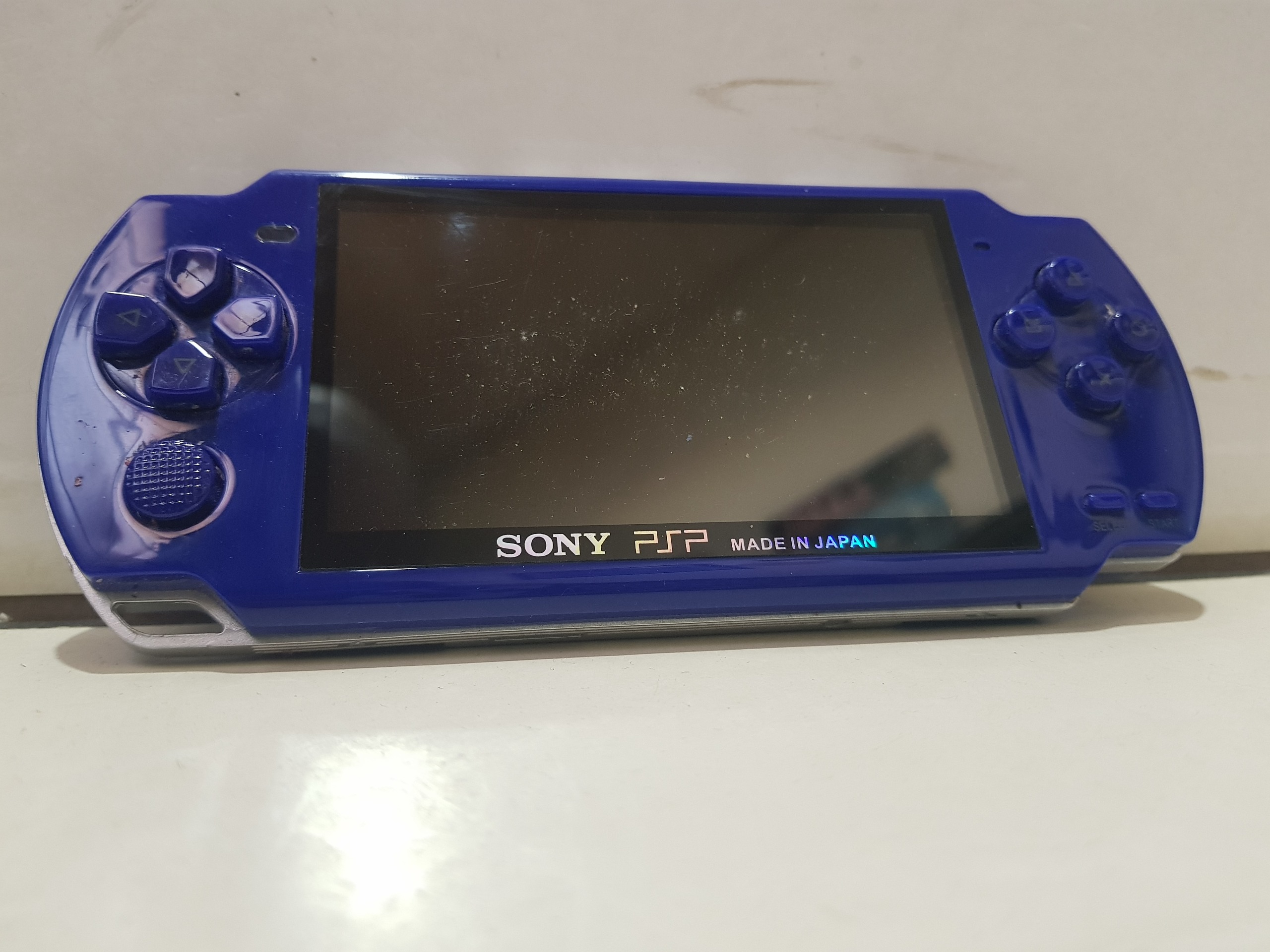 کنسول دستی SONY پی اس پی توضیح دارد