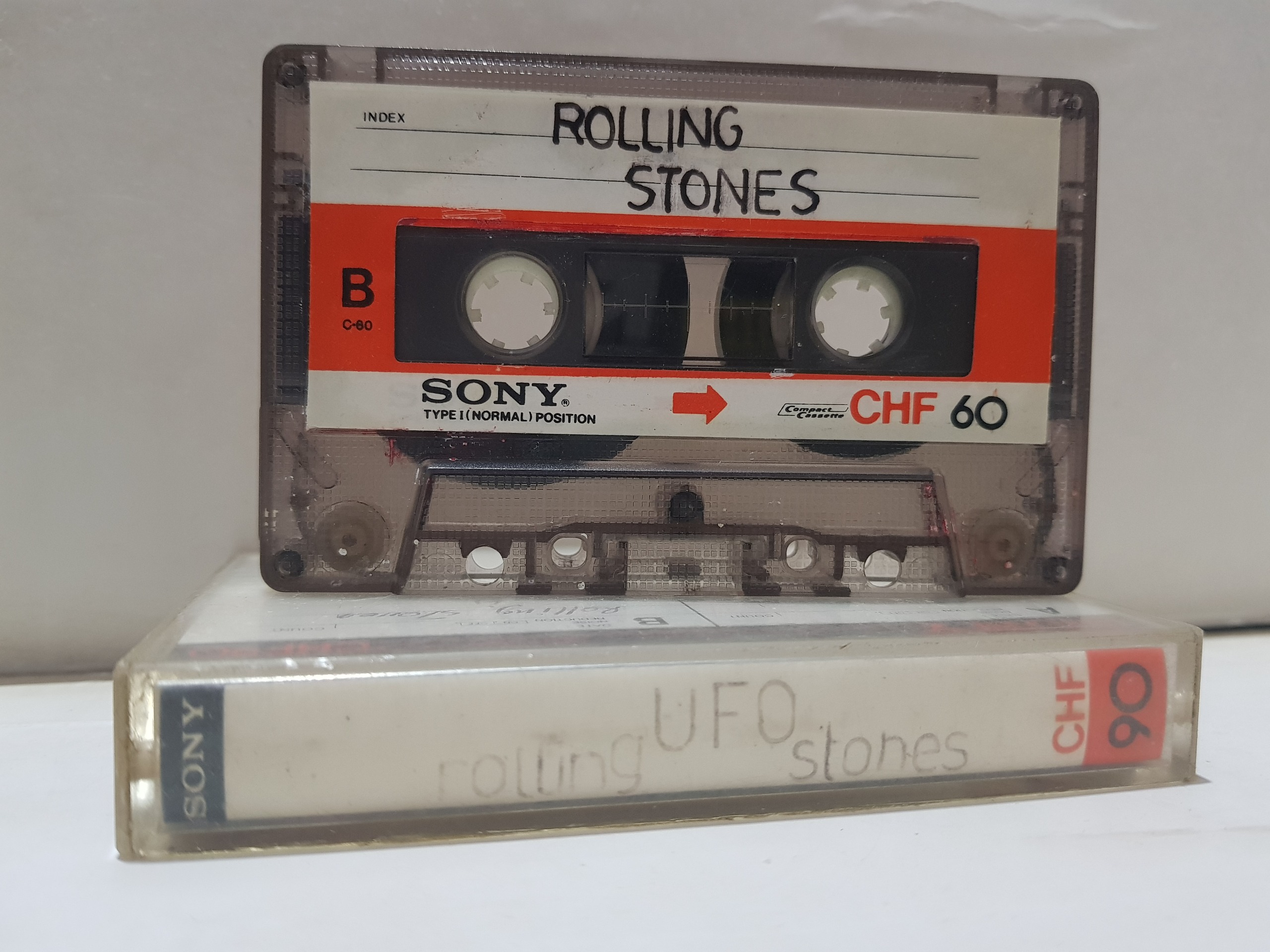 نوارکاست خارجی (ROLLING STONES)توضیح دارد