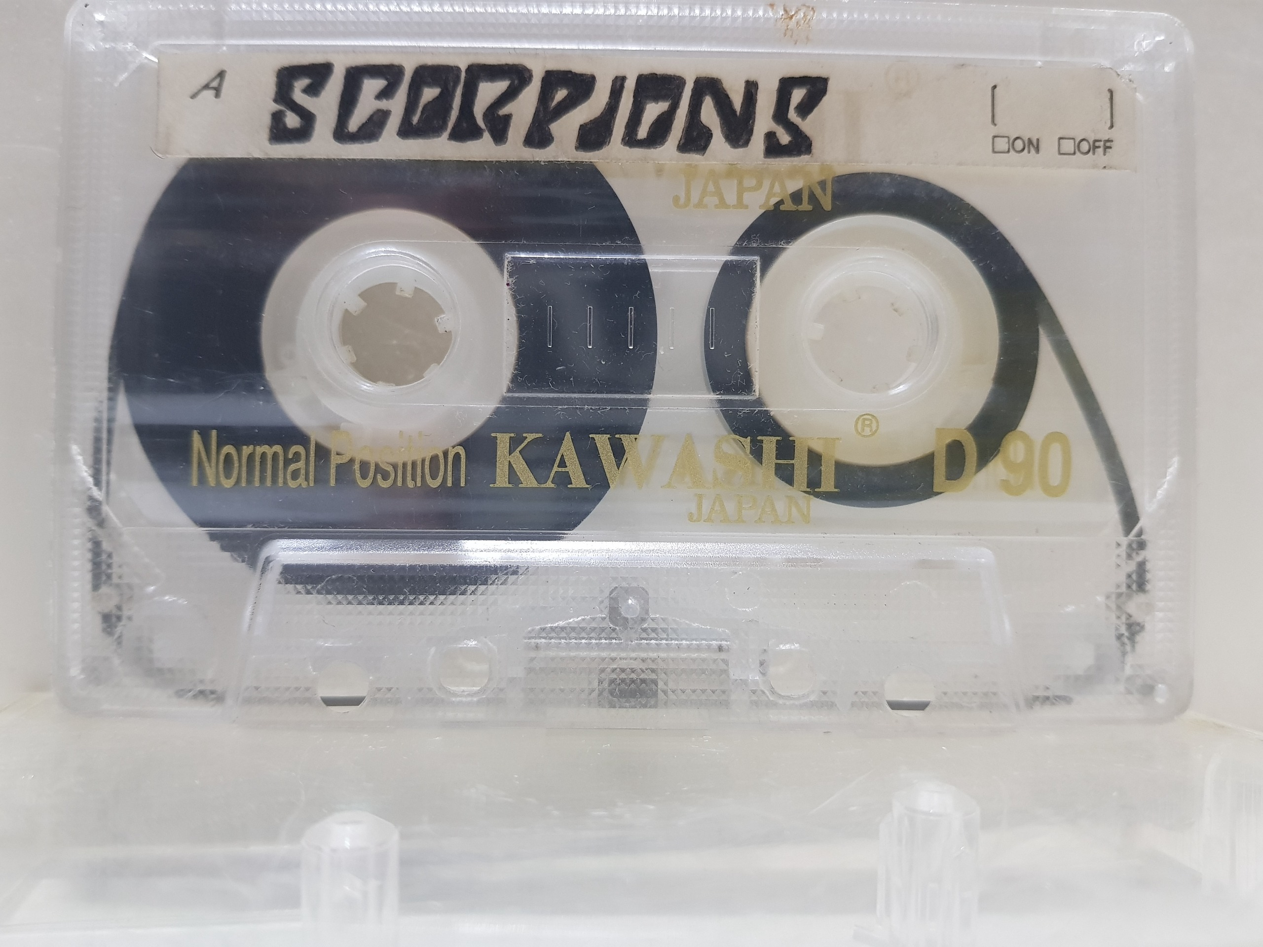 نوارکاست خارجی ( SCORPIONS )توضیح دارد