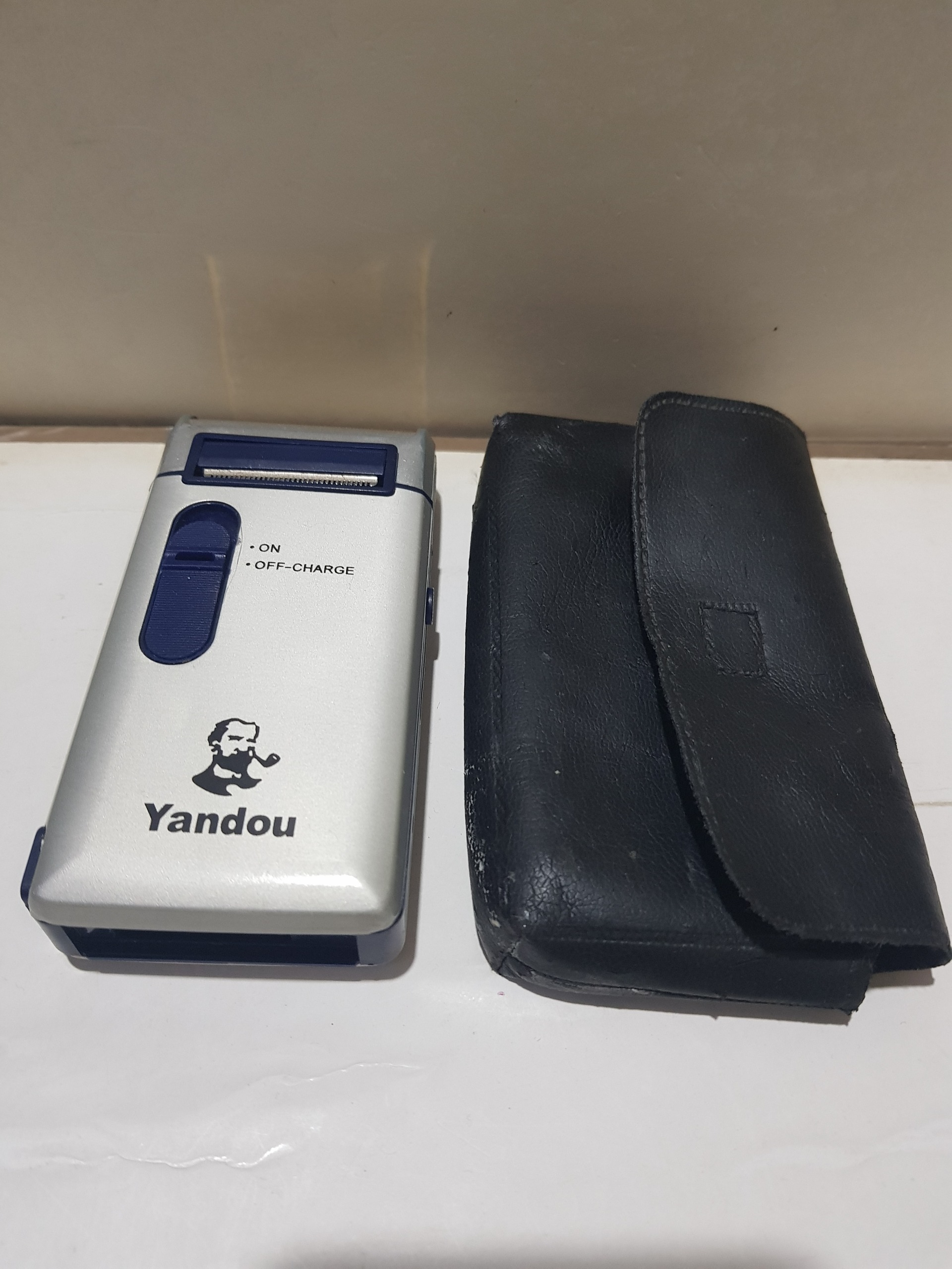 ماشین اصلاح Yandou مدلSV_W301U توضیح دارد