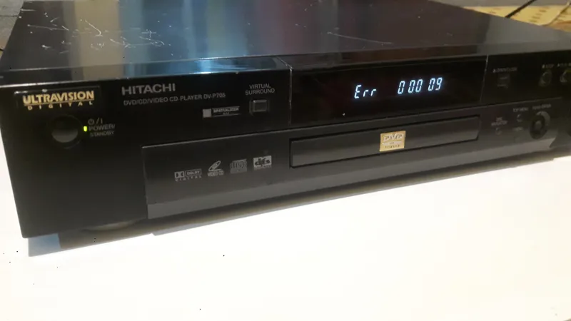 DVDپلیر_HITACHI CD مدل DV_P705U  توضیح دارد