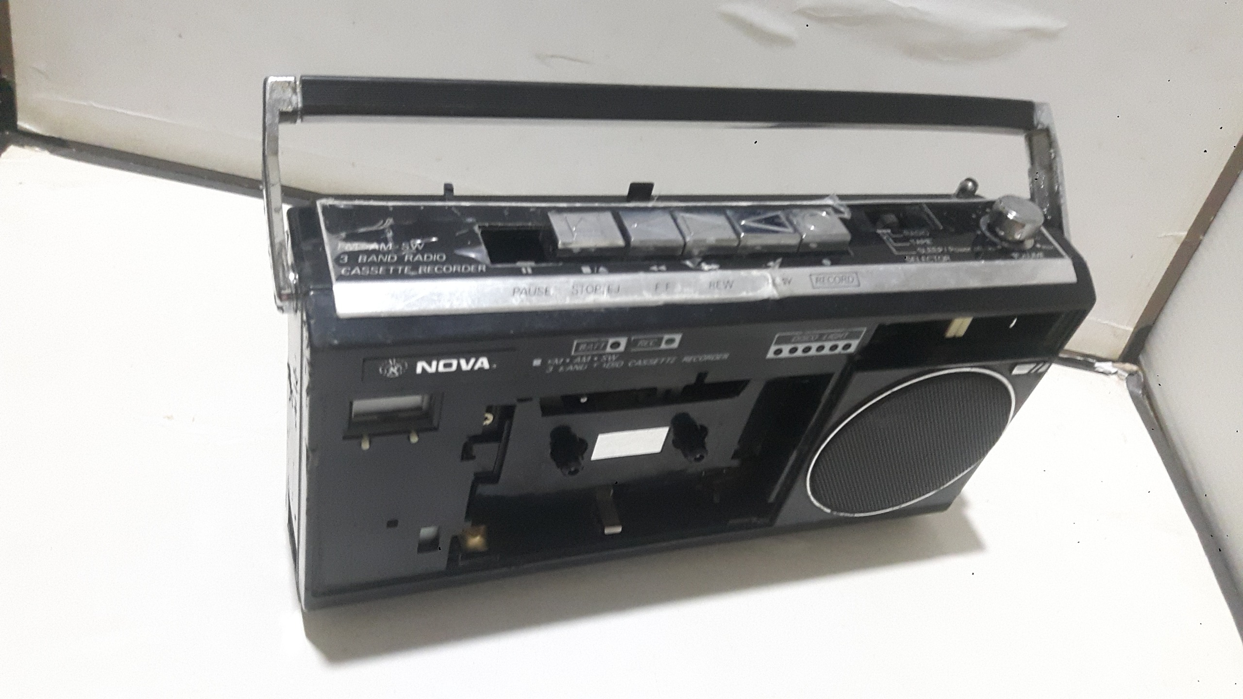 رادیوظبط مینی NOVA مدلRX_180اوراقی توضیح دارد