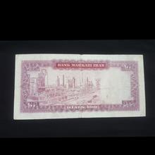 100