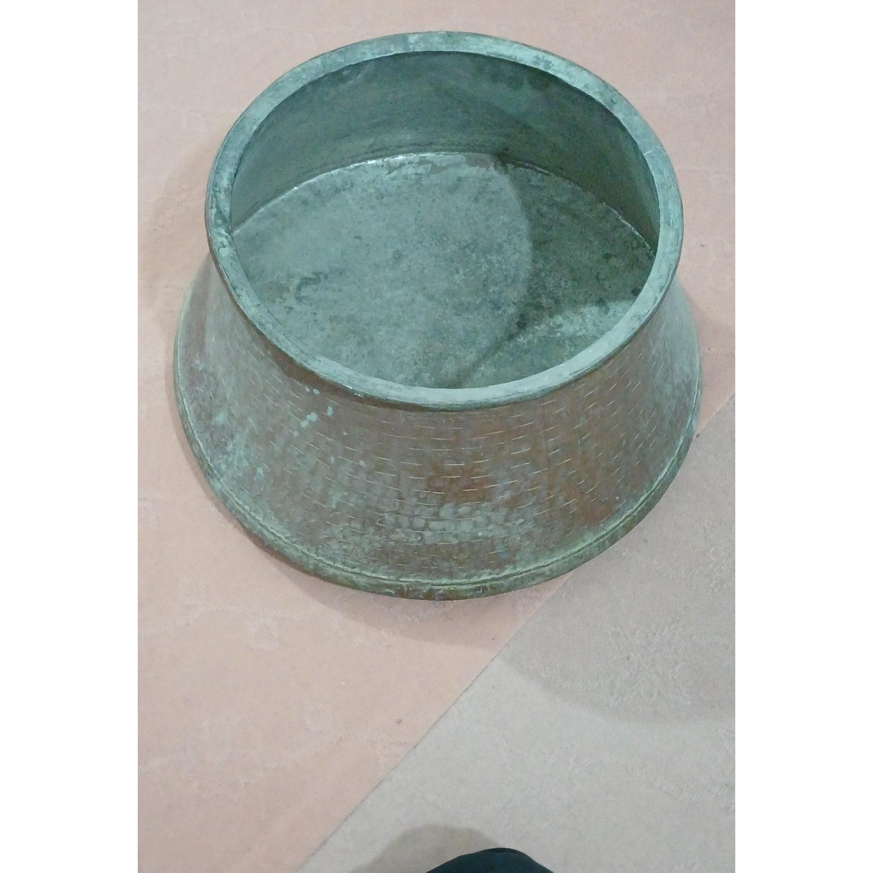 دیگ مسی قدیمی