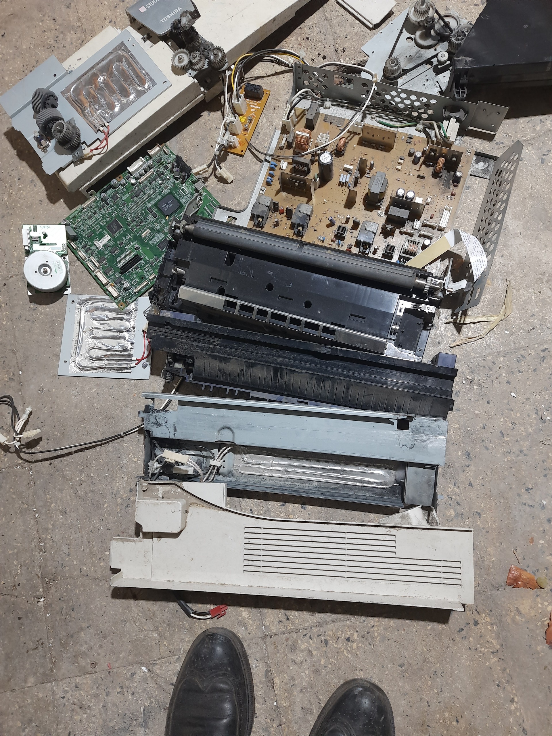 تعدادی قطعات فتوکپی توشیبا 163