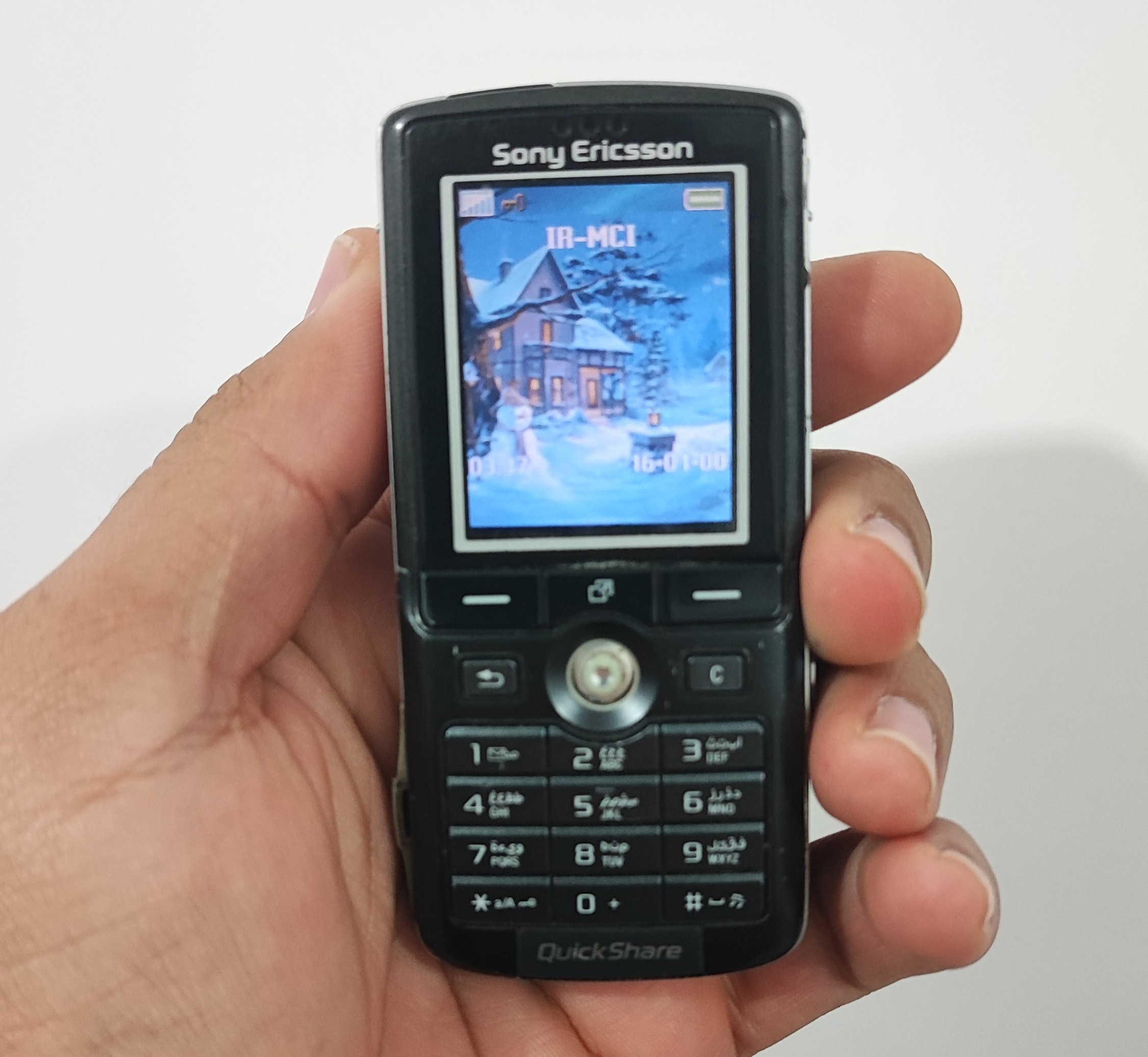 گوشی سونی اریکسون K750 ( توضیحات مطالعه شود)