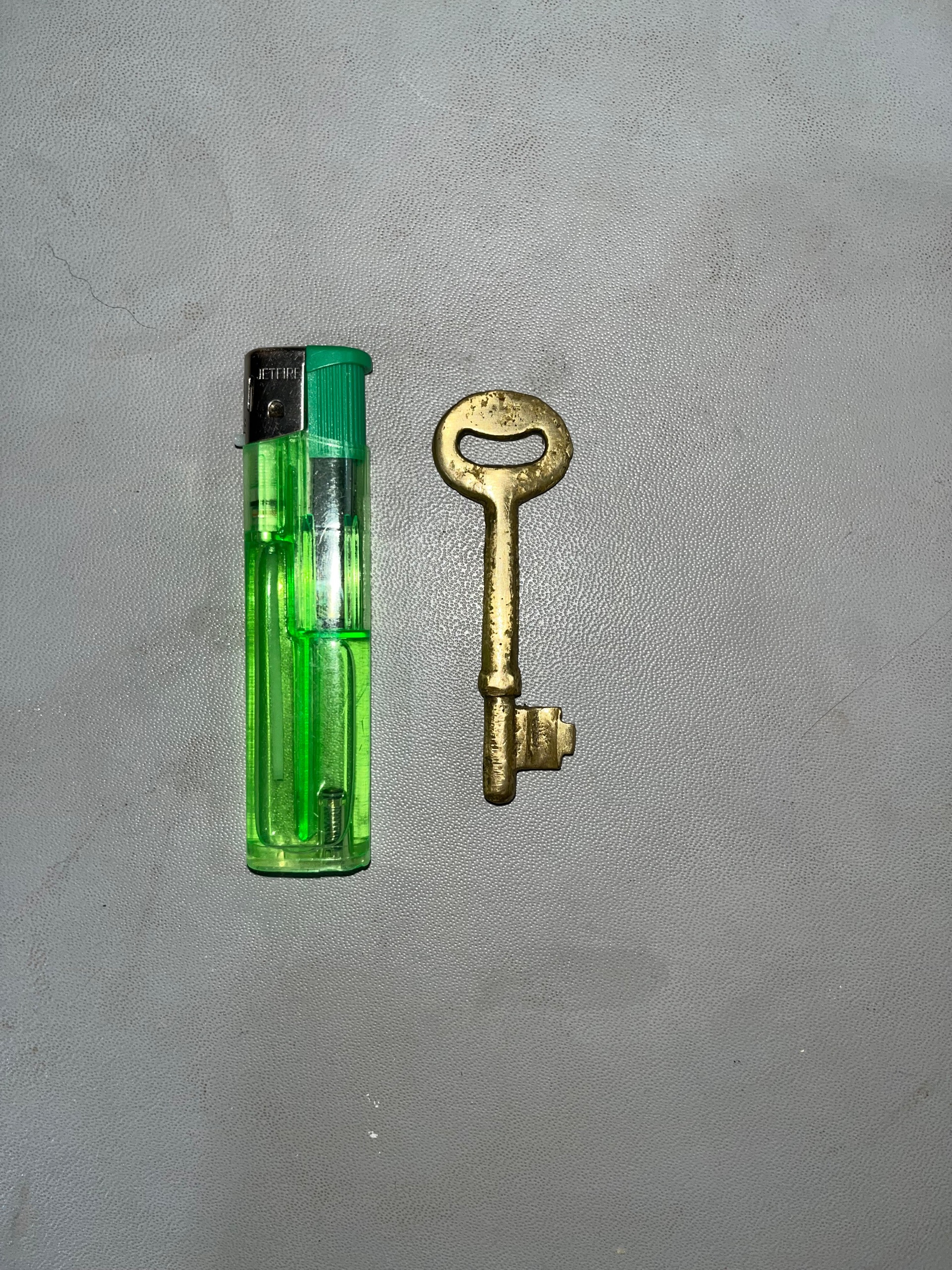 کلید قدیمی برنجی