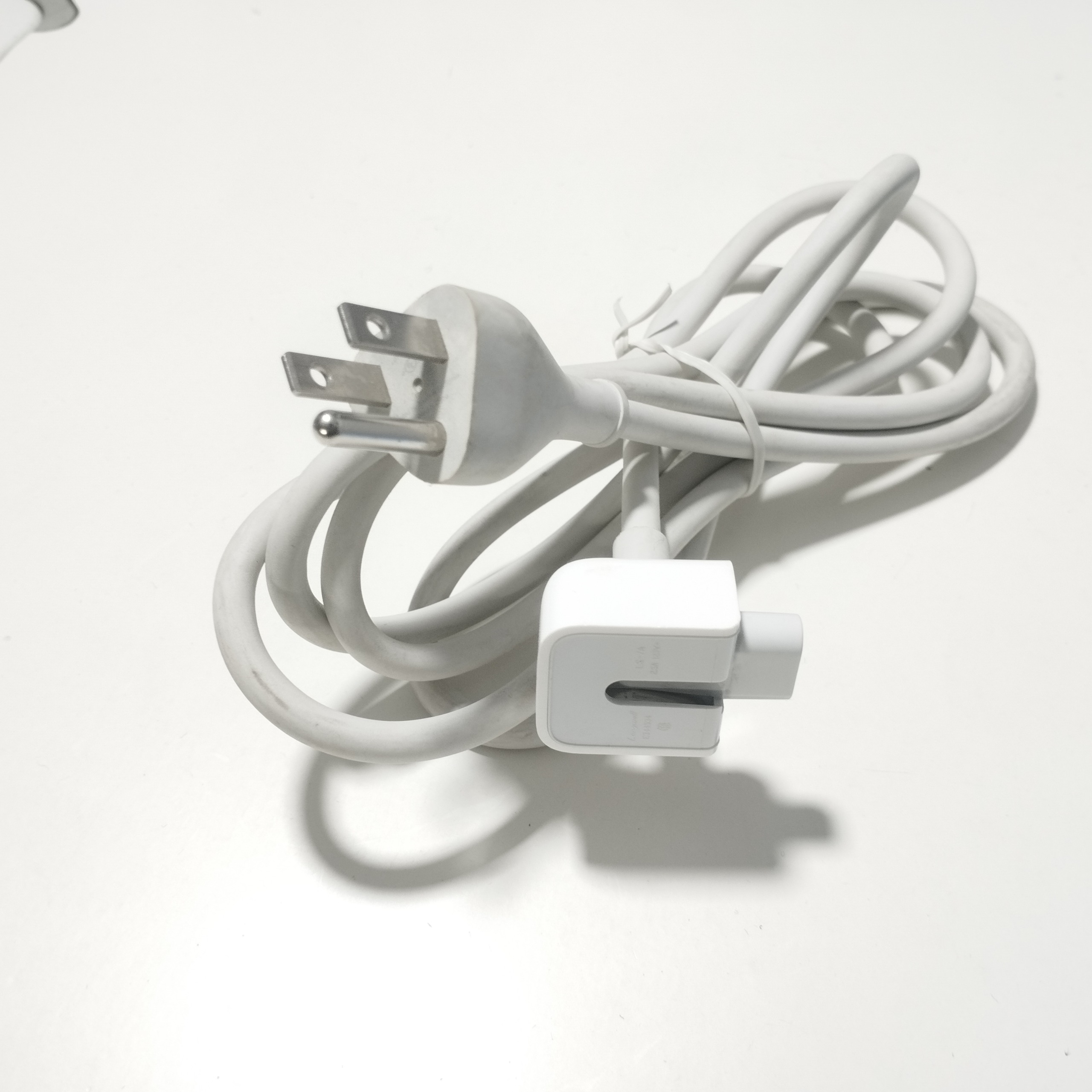کابل پاور برق اپل apple