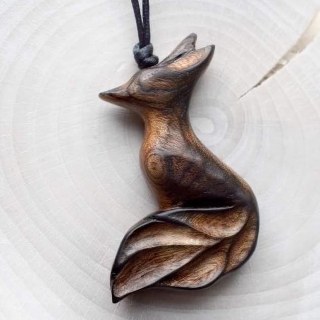 گردنبند چوبی روباه با چوب گردو طرح شیک