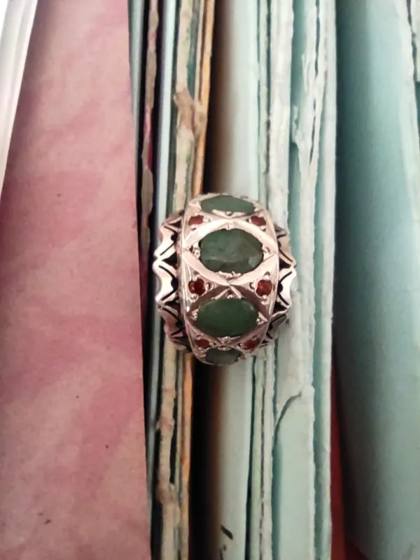 انگشتر زمرد چند نگین اصل