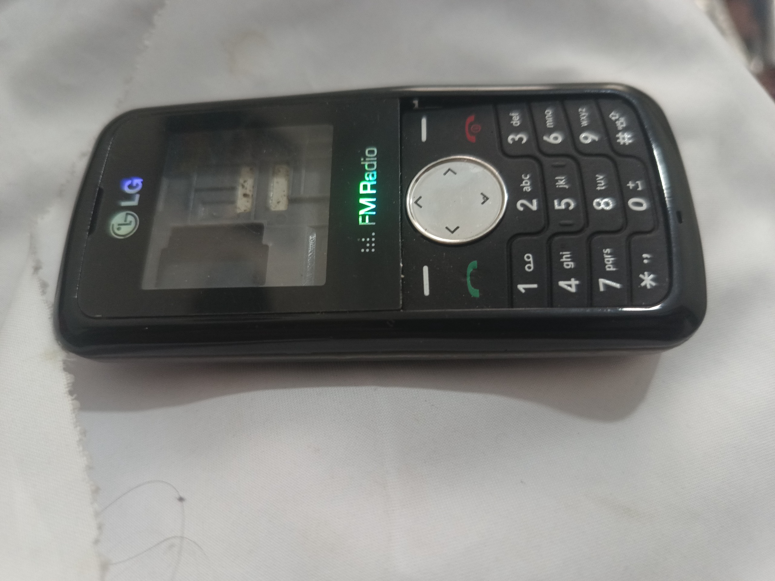 قاب کامل با لوازم ال جی LG kp100